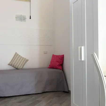 Il Melograno Antico Con Terrazza E Giardino B&B