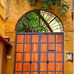 Il Melograno Antico Con Terrazza E Giardino Panzió