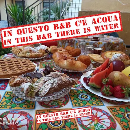 Il Melograno Antico Con Terrazza E Giardino לינה וארוחת בוקר