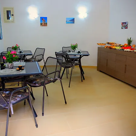 Il Melograno Antico Con Terrazza E Giardino לינה וארוחת בוקר 3*