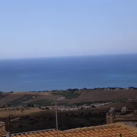 Bed & Breakfast Il Melograno Antico Con Terrazza E Giardino