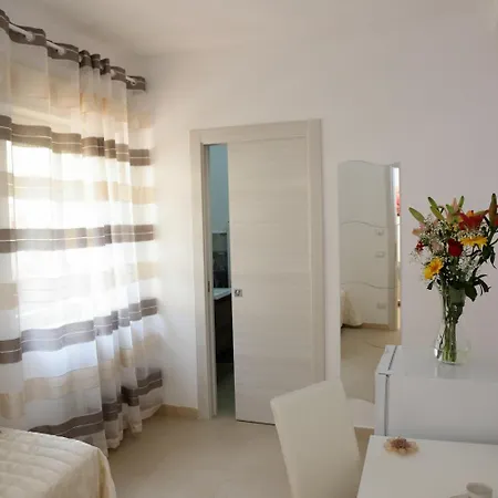 Il Melograno Antico Con Terrazza E Giardino Bed & Breakfast 3*