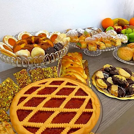 Il Melograno Antico Con Terrazza E Giardino