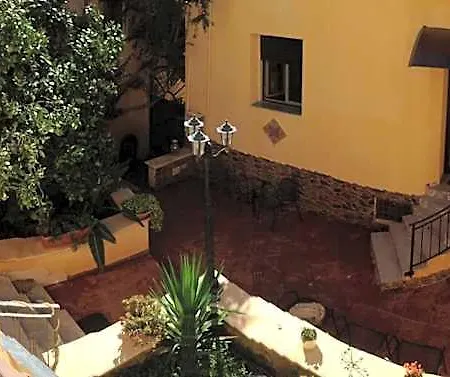 Il Melograno Antico Con Terrazza E Giardino Bed & Breakfast Agrigento